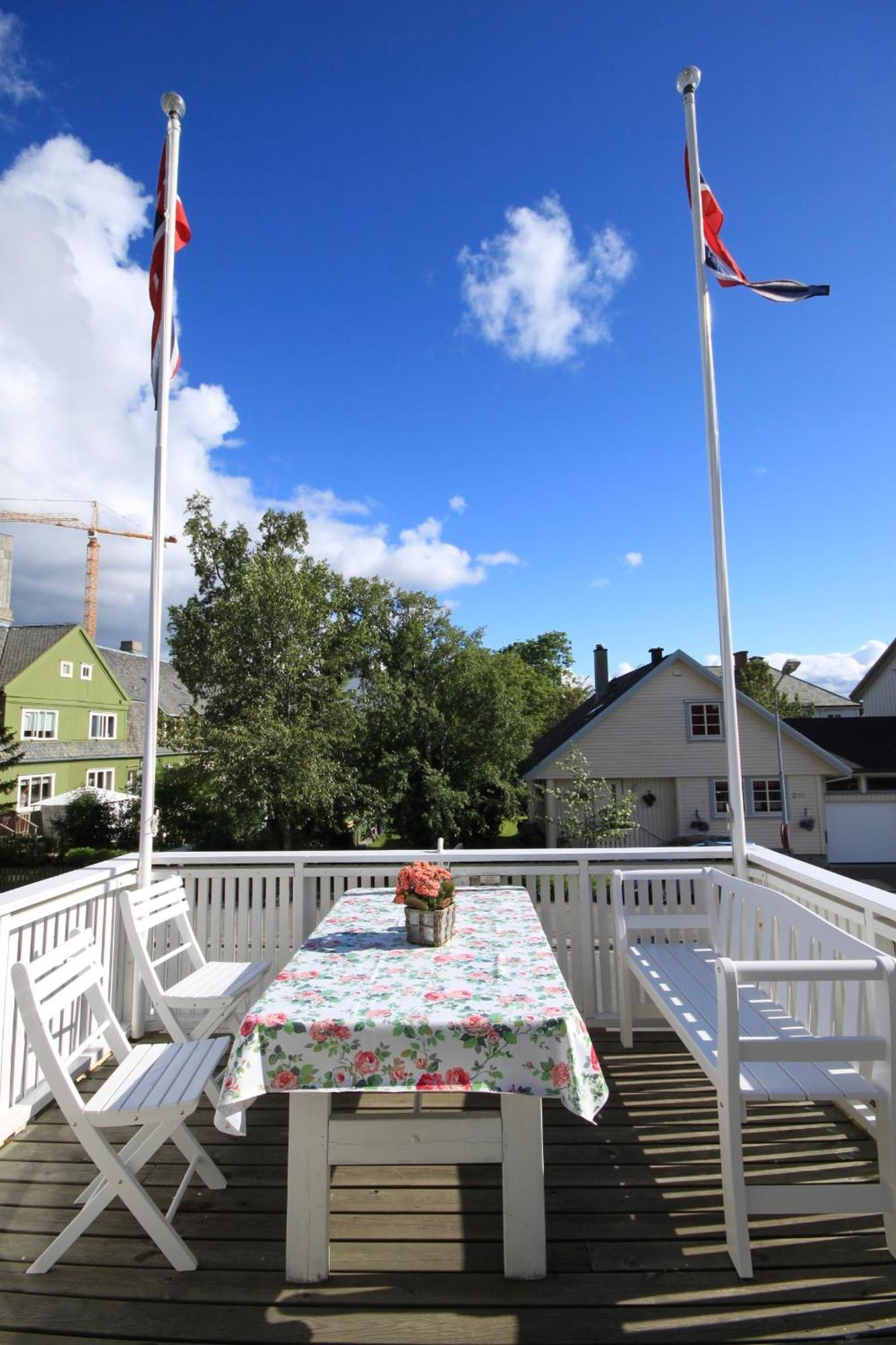 Opsahl Gjestegaard Hotell Bodö Exteriör bild